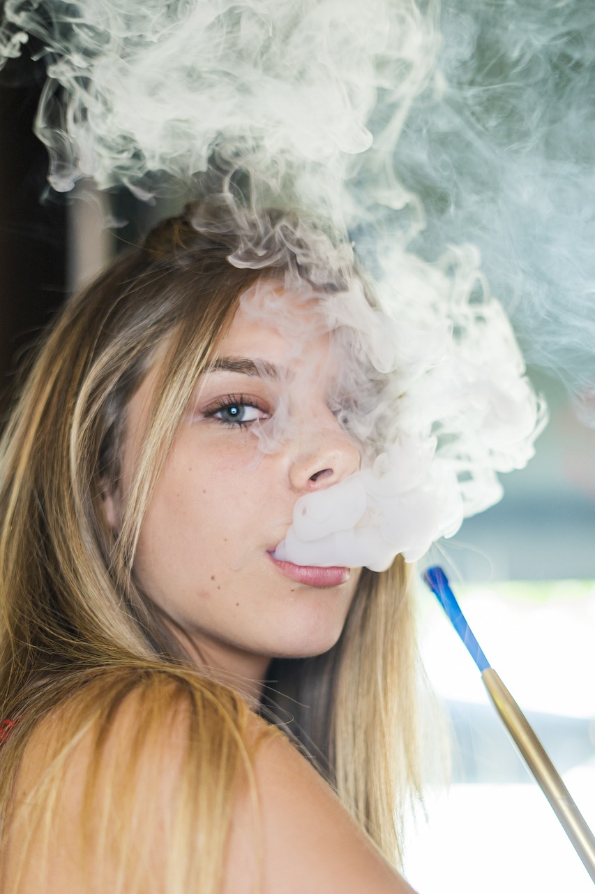 vape girl